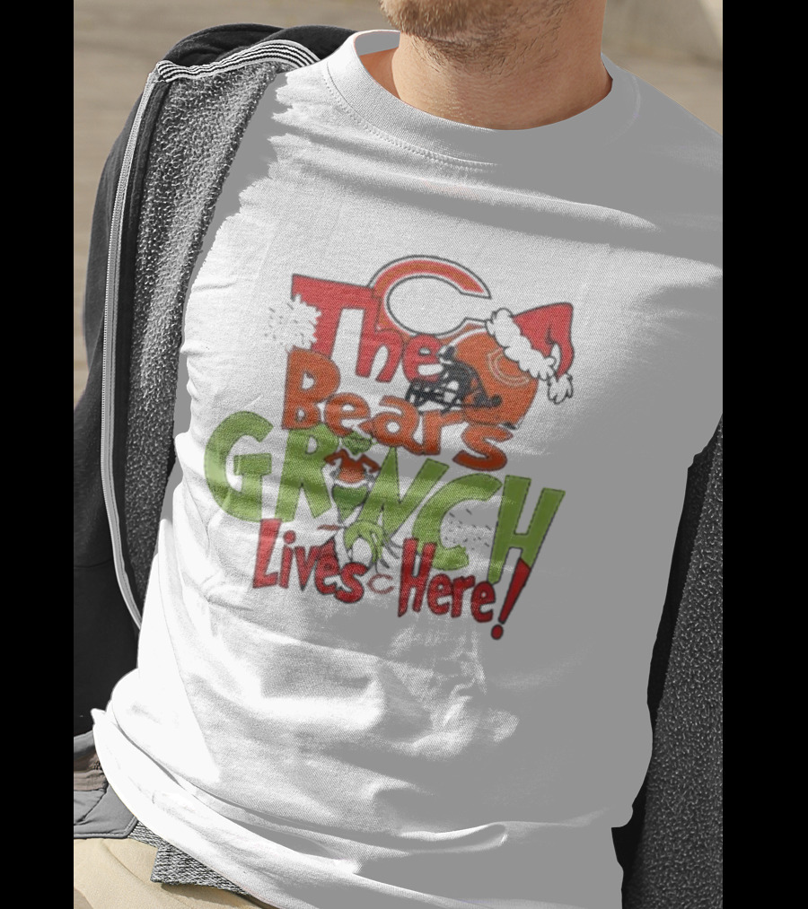 The Bears Grinch Chicago Lives Here Christmas T-Shirt
