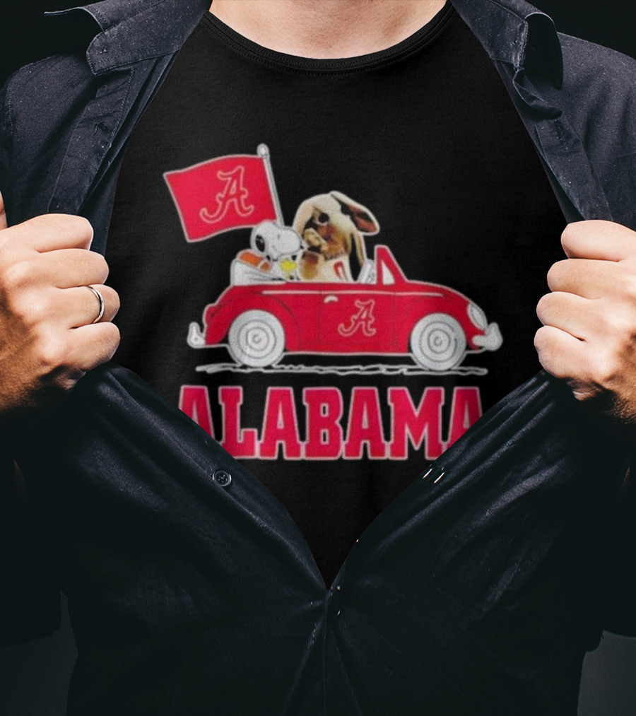 Snoopy And Big Al Driving Red Car With Alabama Flag Crimson Tide T-Shirt