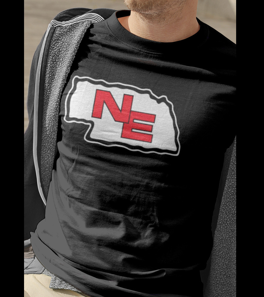 NE Nebraska State Outline Arrowhead T-Shirt