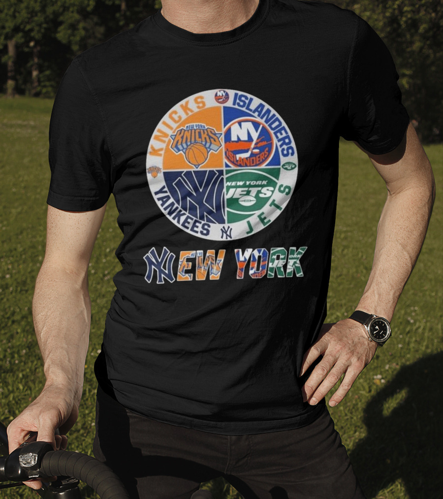 New York Knicks Islanders Yankees Jets Circle Logo New York T-Shirt