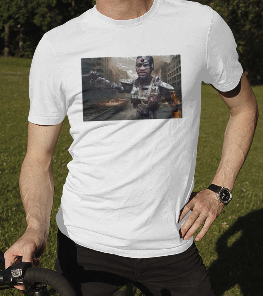 Errl Gangsta Droyd Robot Cyborg In Post-Apocalyptic City Scene T-Shirt