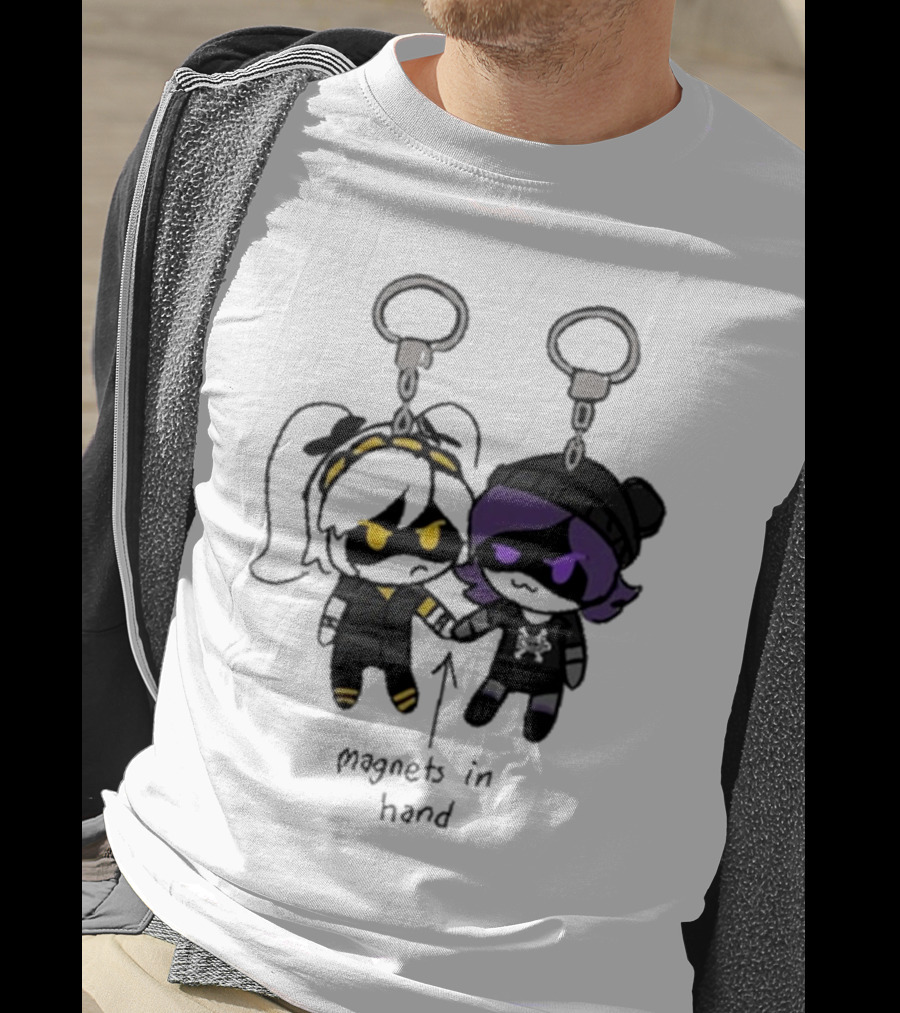 Juzi Chibi Keychain Magnets In Hand T-Shirt
