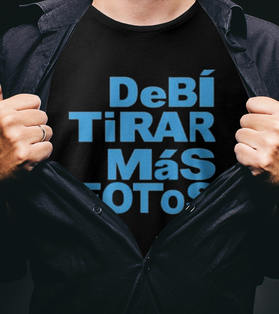 Debí Tirar Más Fotos DTMF Bold Blue Text T-Shirt