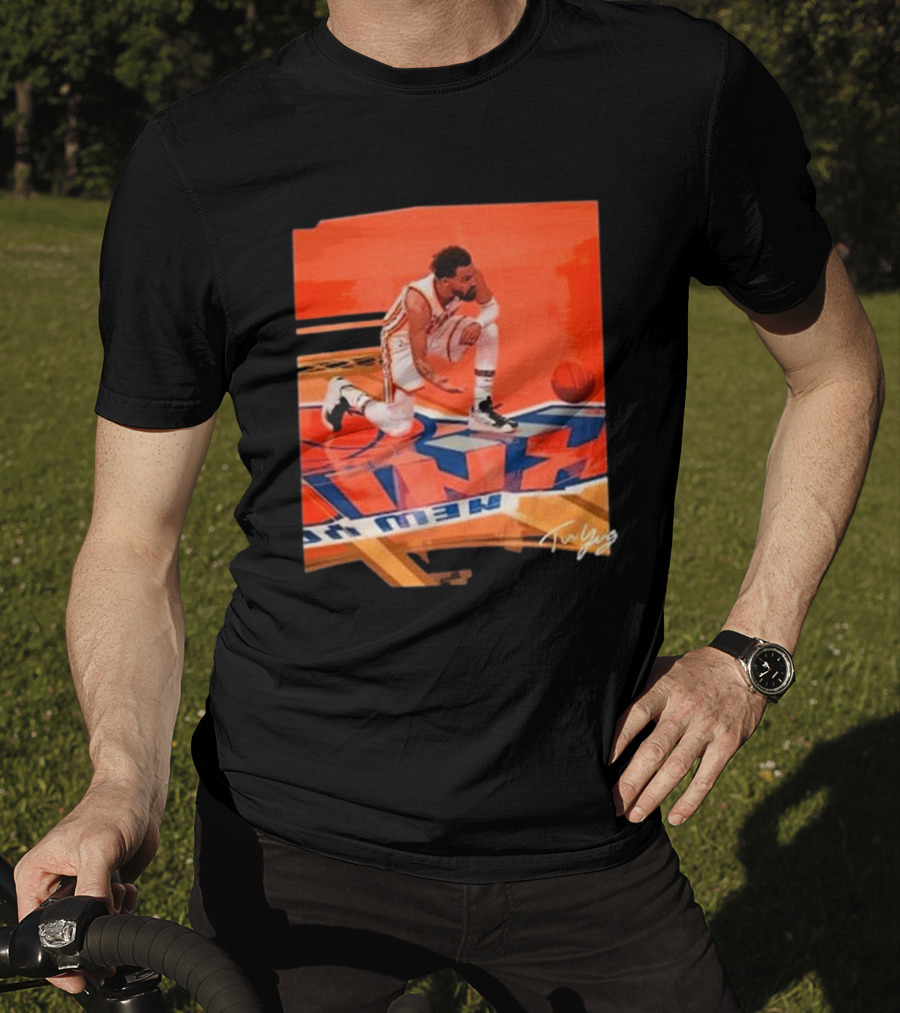 Atlanta Hawks Trae Young Kneeling Basketball New York Signature T-Shirt