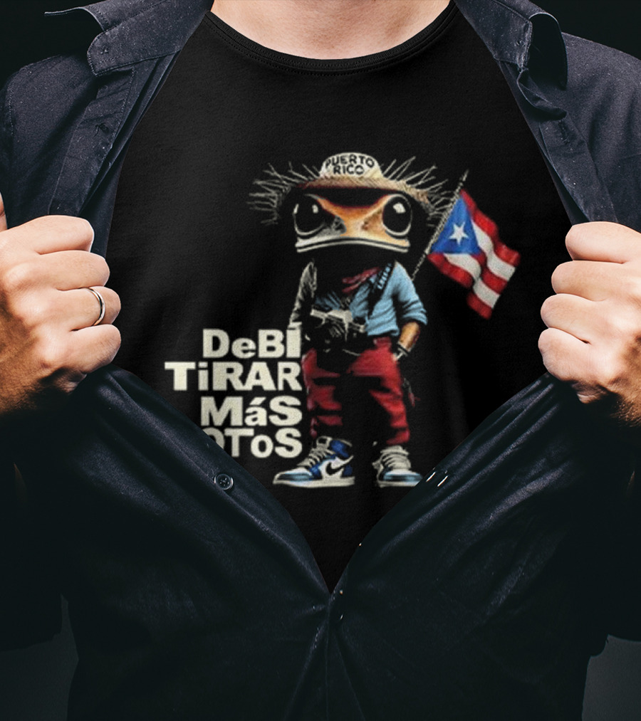 DeBi TiRAR Más FoTOs Puerto Rico Flag Frog Character Shoes T-Shirt