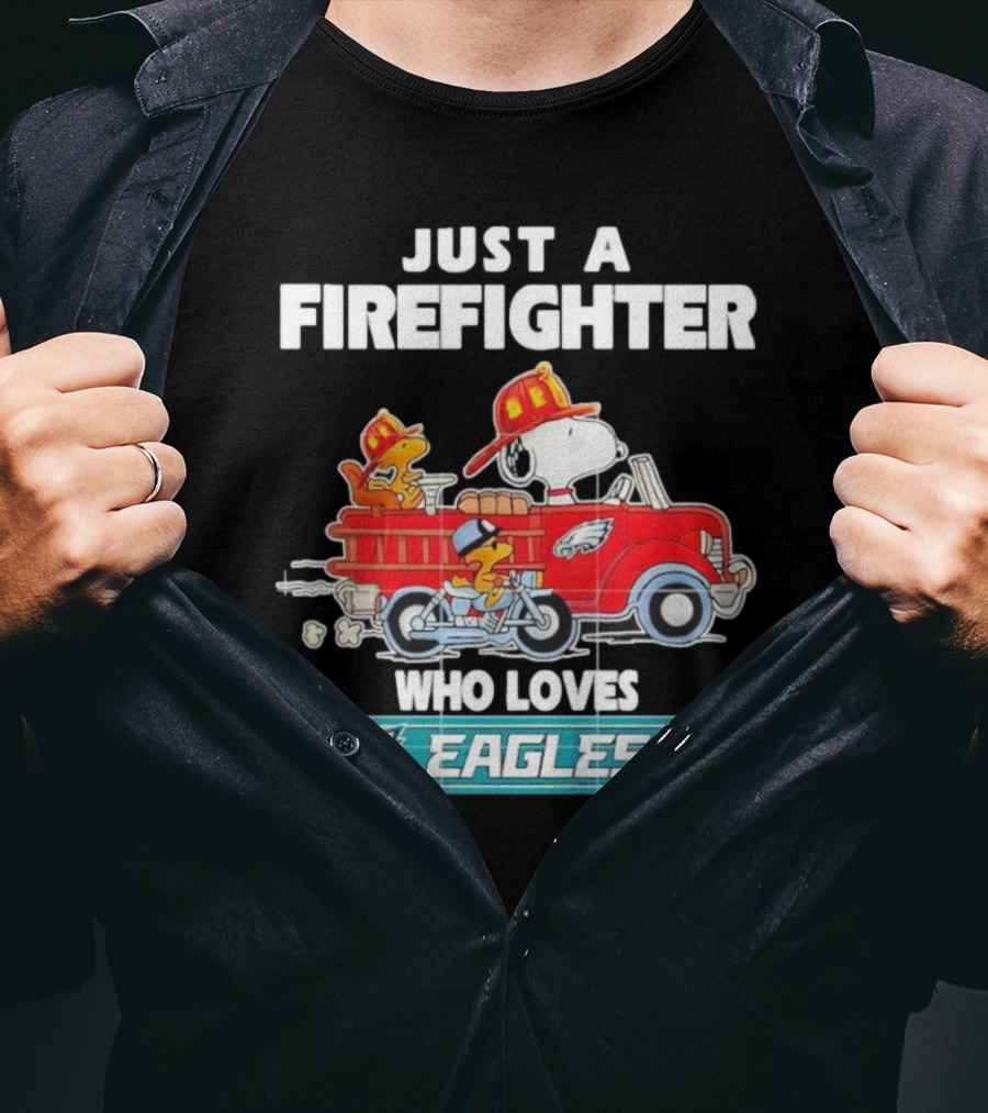Just A Firefighter Snoopy Who Loves Eagles Ave T-Shirt
