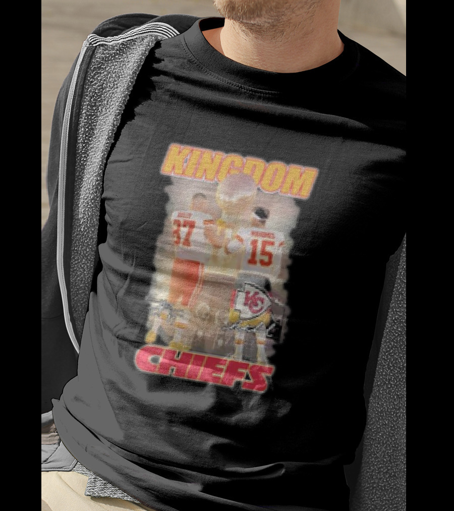 Chiefs Kingdom Travis Kelce Patrick Mahomes Trophy Celebration T-Shirt