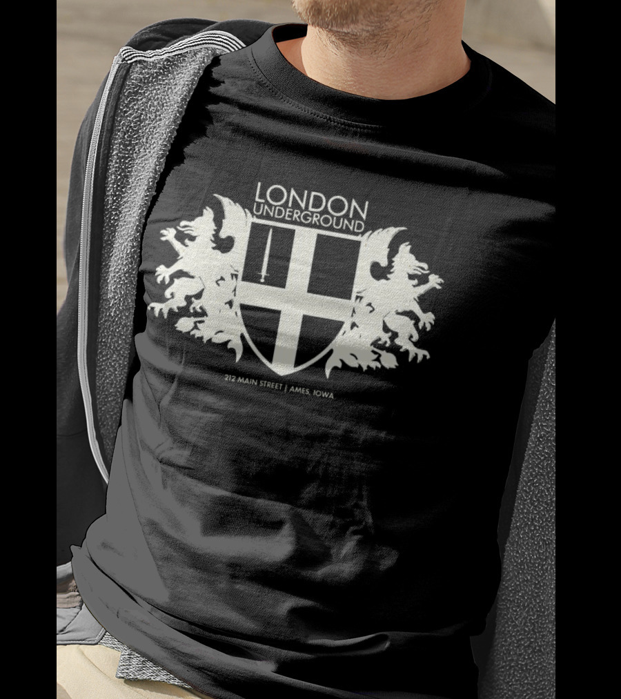 London Underground 232 Main Street Ames Iowa Heraldic Crest Design T-Shirt
