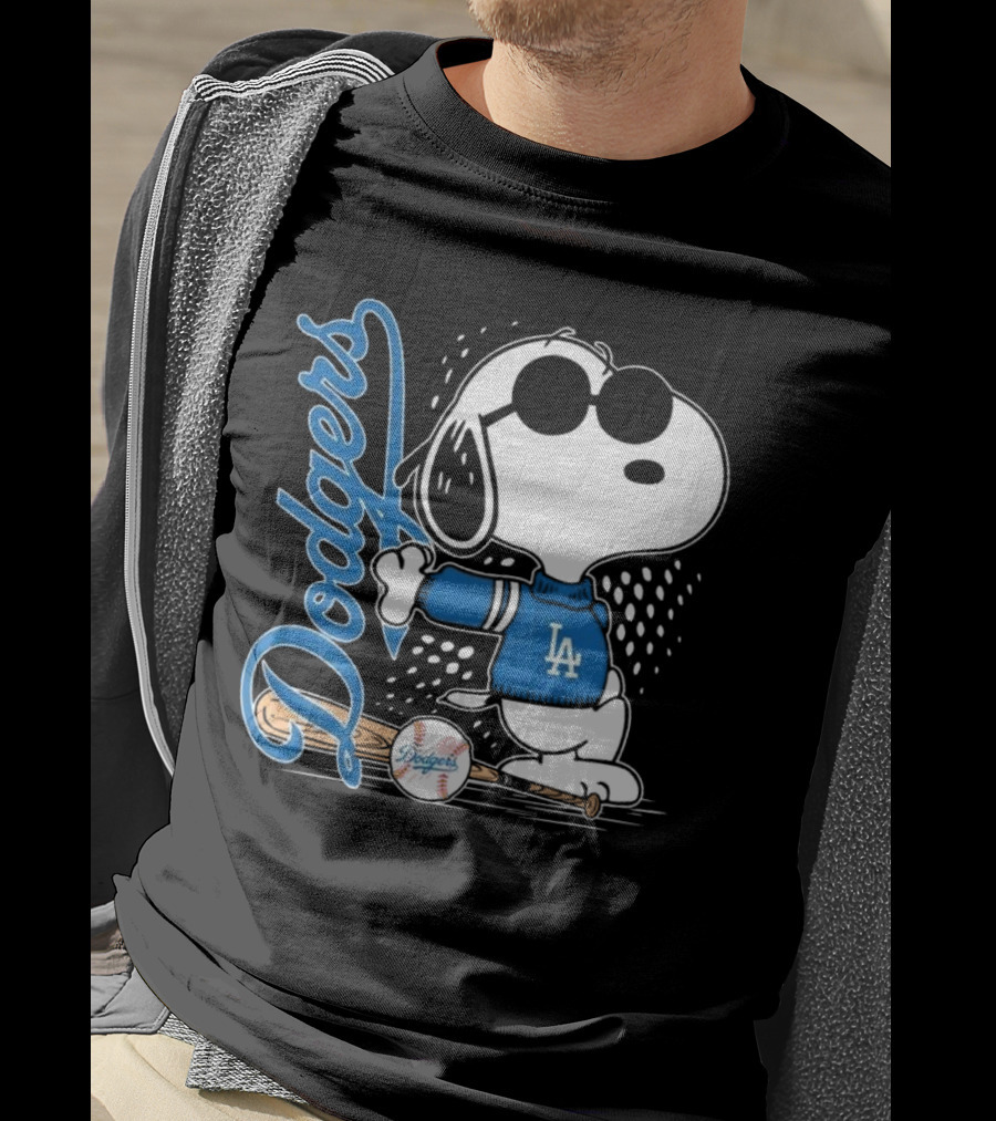 Los Angeles Dodgers Snoopy MLB 2025 Peanuts Baseball Collaboration T-Shirt