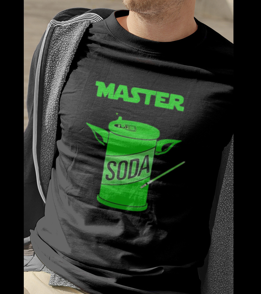 Master Soda Lightsaber Yoda Can T-Shirt