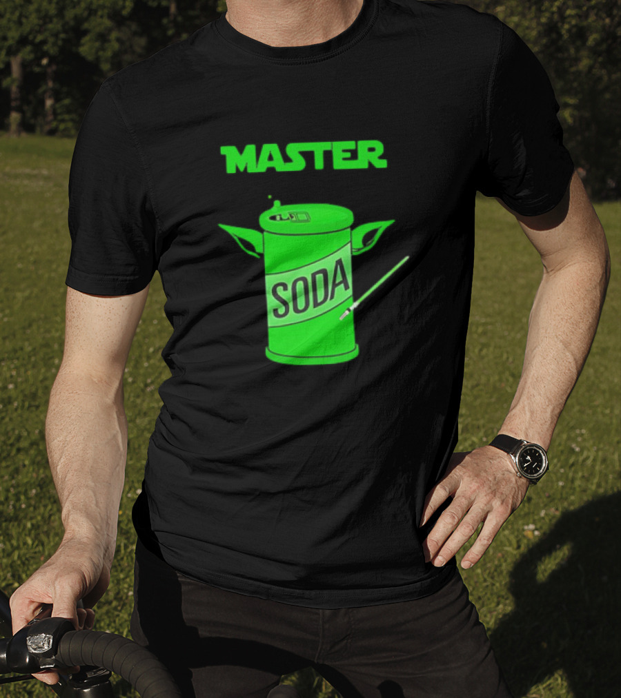 Master Soda Lightsaber Yoda Can T-Shirt