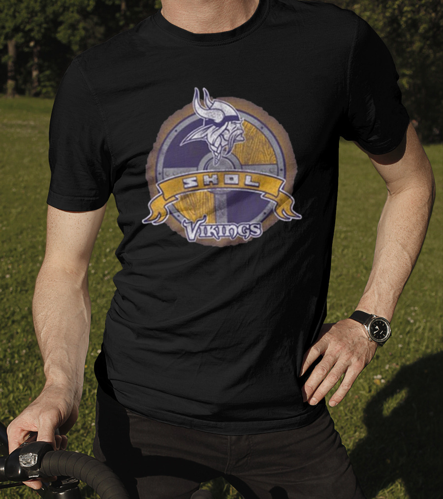 Minnesota Vikings Skol Shield Logo Vintage Emblem T-Shirt