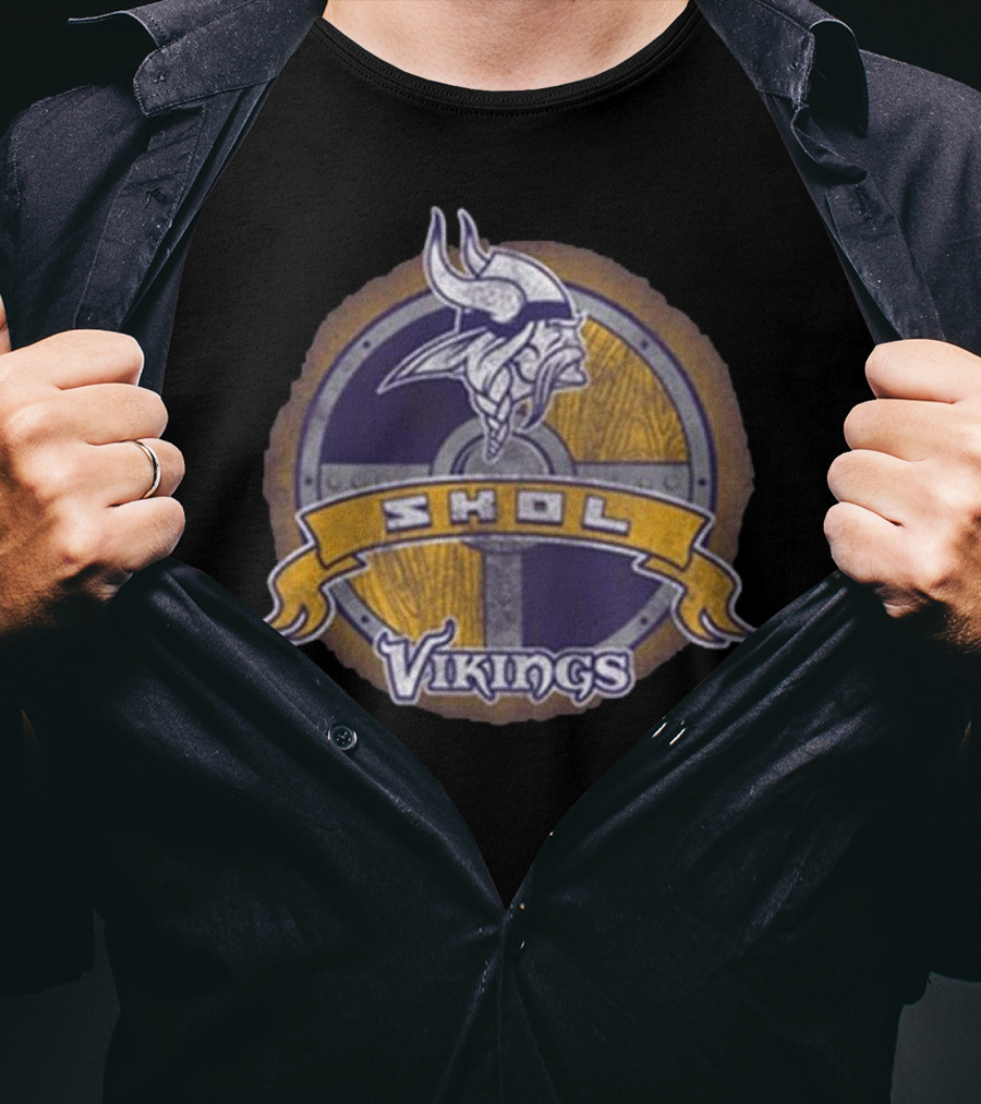 Minnesota Vikings Skol Shield Logo Vintage Emblem T-Shirt