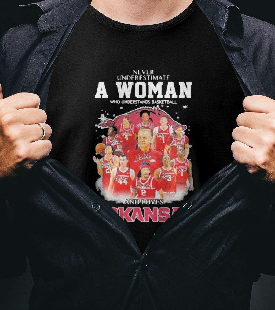 A Woman Who Understands Basketball Loves Arkansas Razorbacks Men's Team T-Shirt