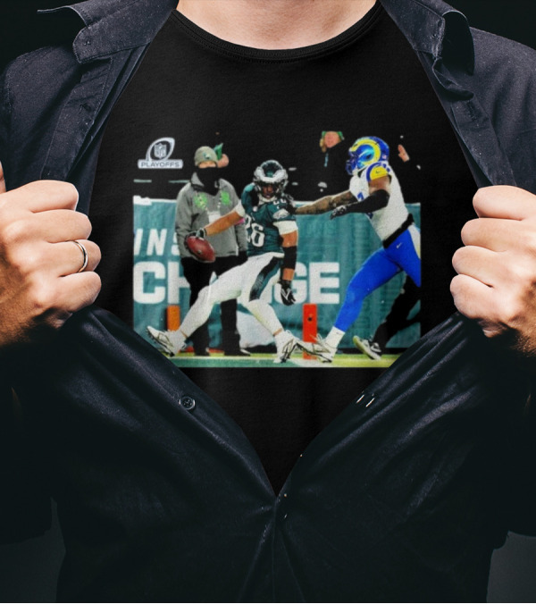 Philadelphia Eagles NFL Playoffs Divisional Round Action Scene With Saquon Barkley And Opponent T-Shirt