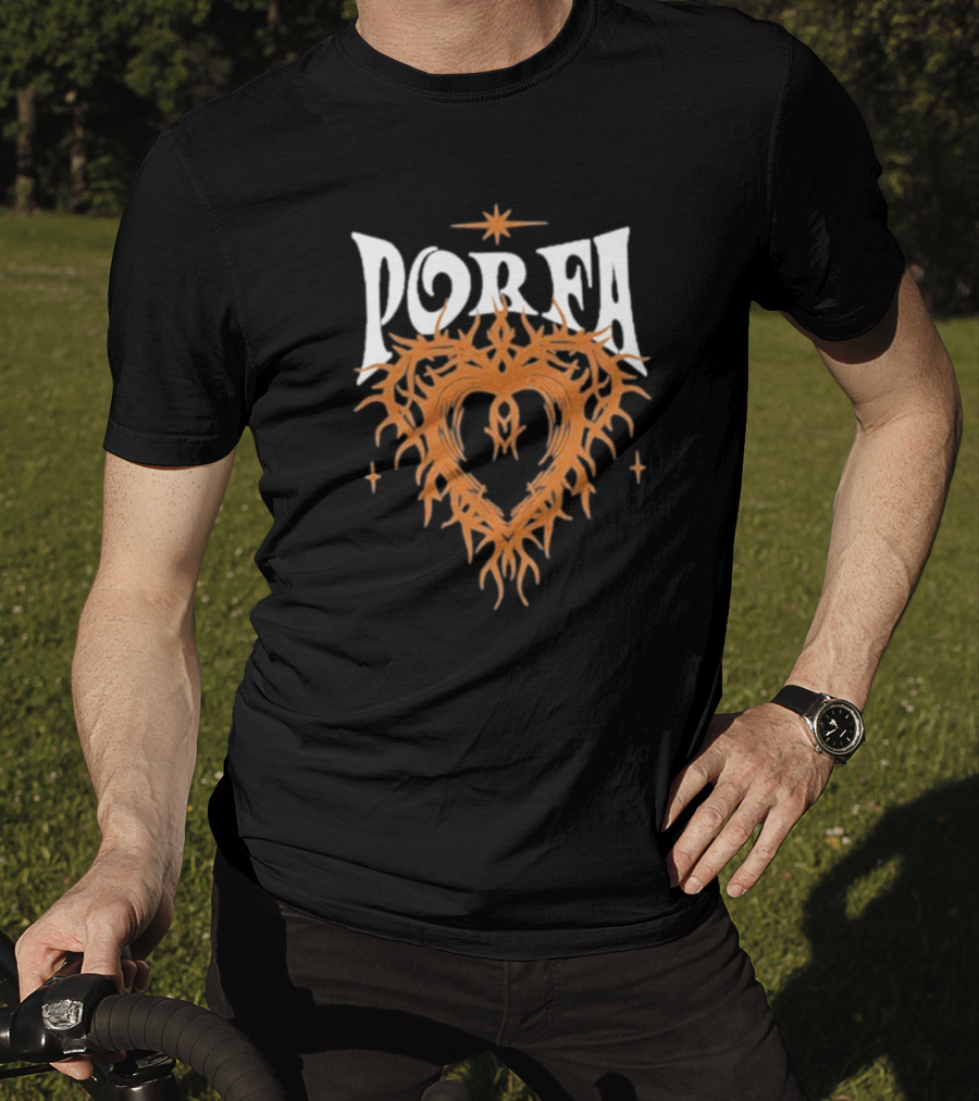 Porfa Stylized Text With Ornate Thorn Heart Design T-Shirt