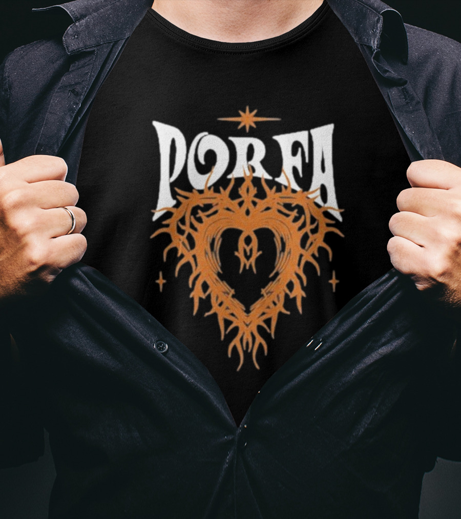 Porfa Stylized Text With Ornate Thorn Heart Design T-Shirt