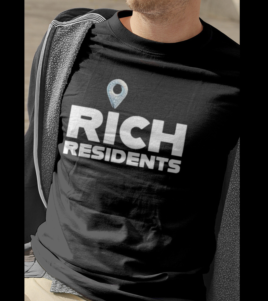 Rich Residents Oversized Diamond Map Pin T-Shirt