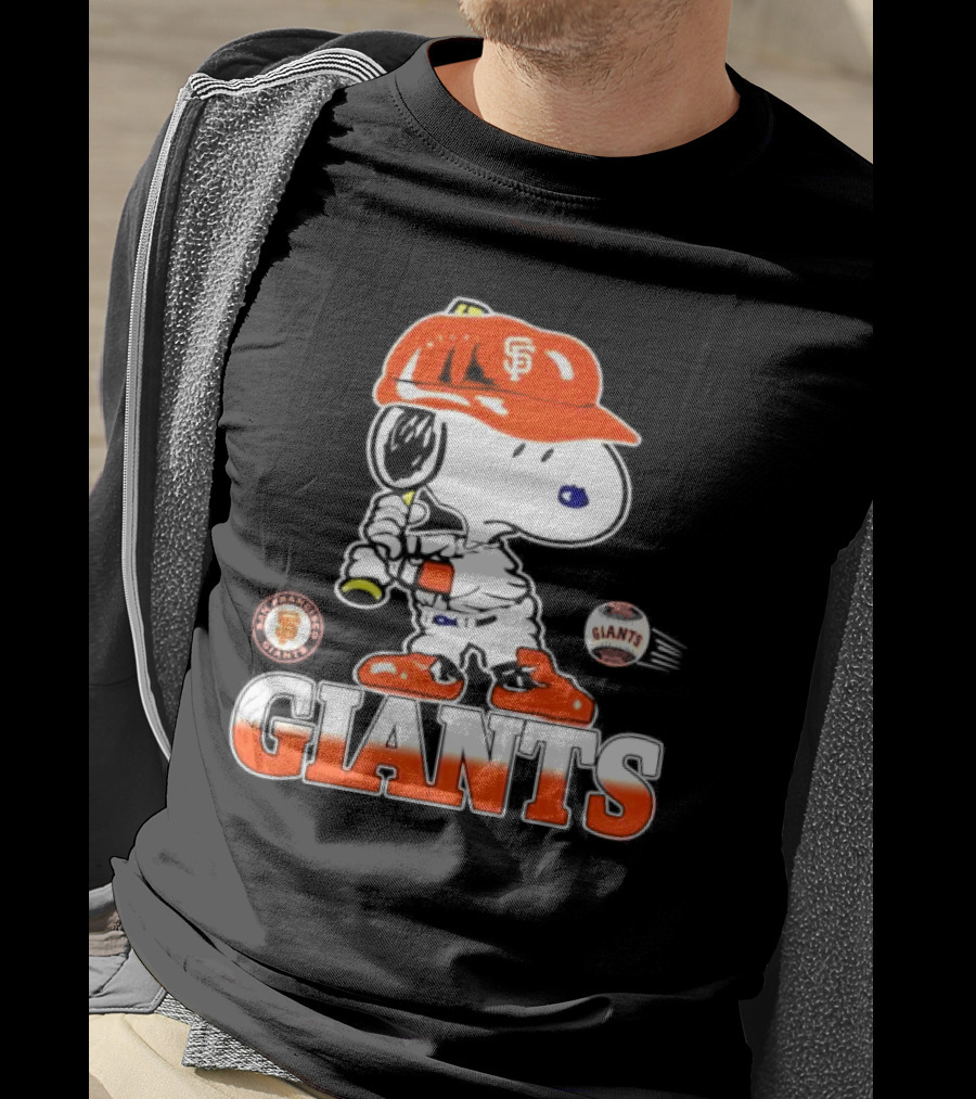 Snoopy SF Giants Baseball Fan Art Peanuts Sports Graphic T-Shirt
