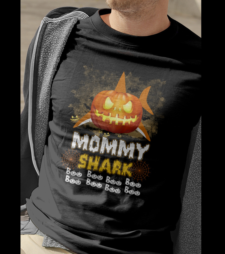 Mommy Shark Pumpkin Boo Halloween Jack-O'-Lantern And Spiderwebs T-Shirt