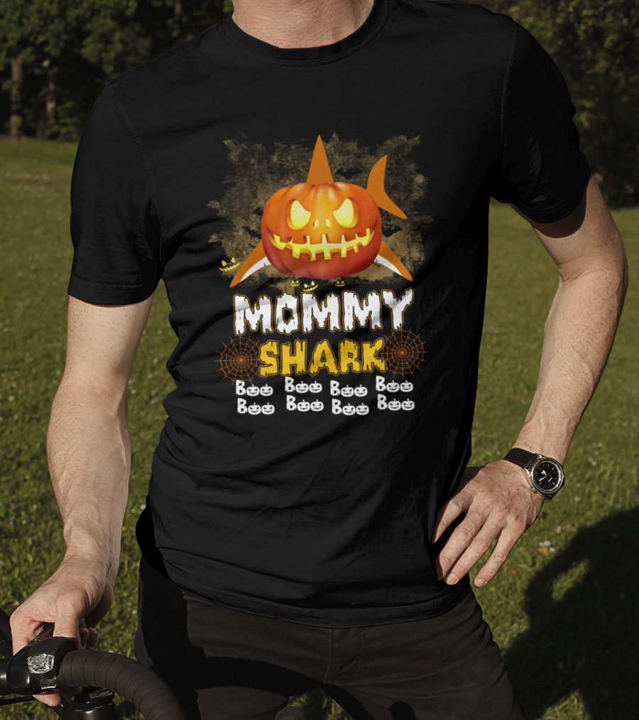 Mommy Shark Pumpkin Boo Halloween Jack-O'-Lantern And Spiderwebs T-Shirt