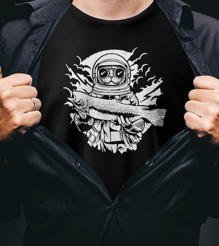 Astronaut Cat Holding Fish In Space T-Shirt