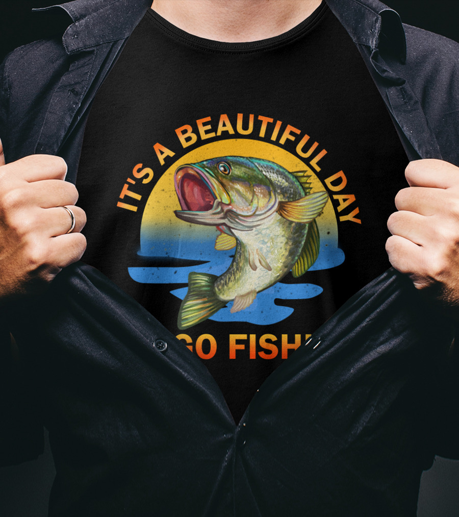 IT'S A BEAUTIFUL DAY TO GO FISHING Fish Jumping Sunset Scene T-Shirt