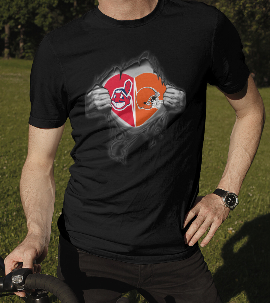 Cleveland Browns Indians Heart Vintage Logos Torn Skin T-Shirt