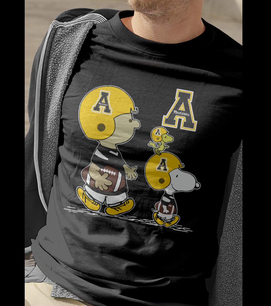 Appalachian State Mountaineers Snoopy And Woodstock Football Helmet T-Shirt