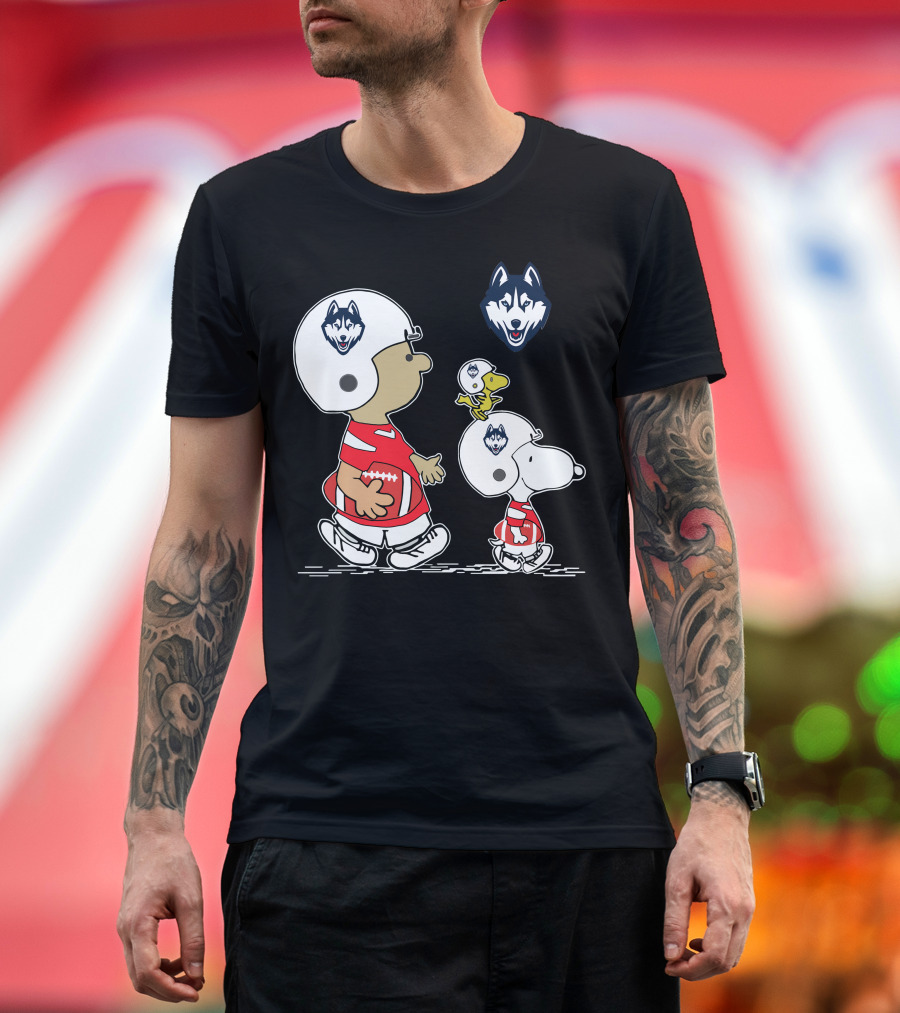 Connecticut Huskies Snoopy Football Team Pals T-Shirt