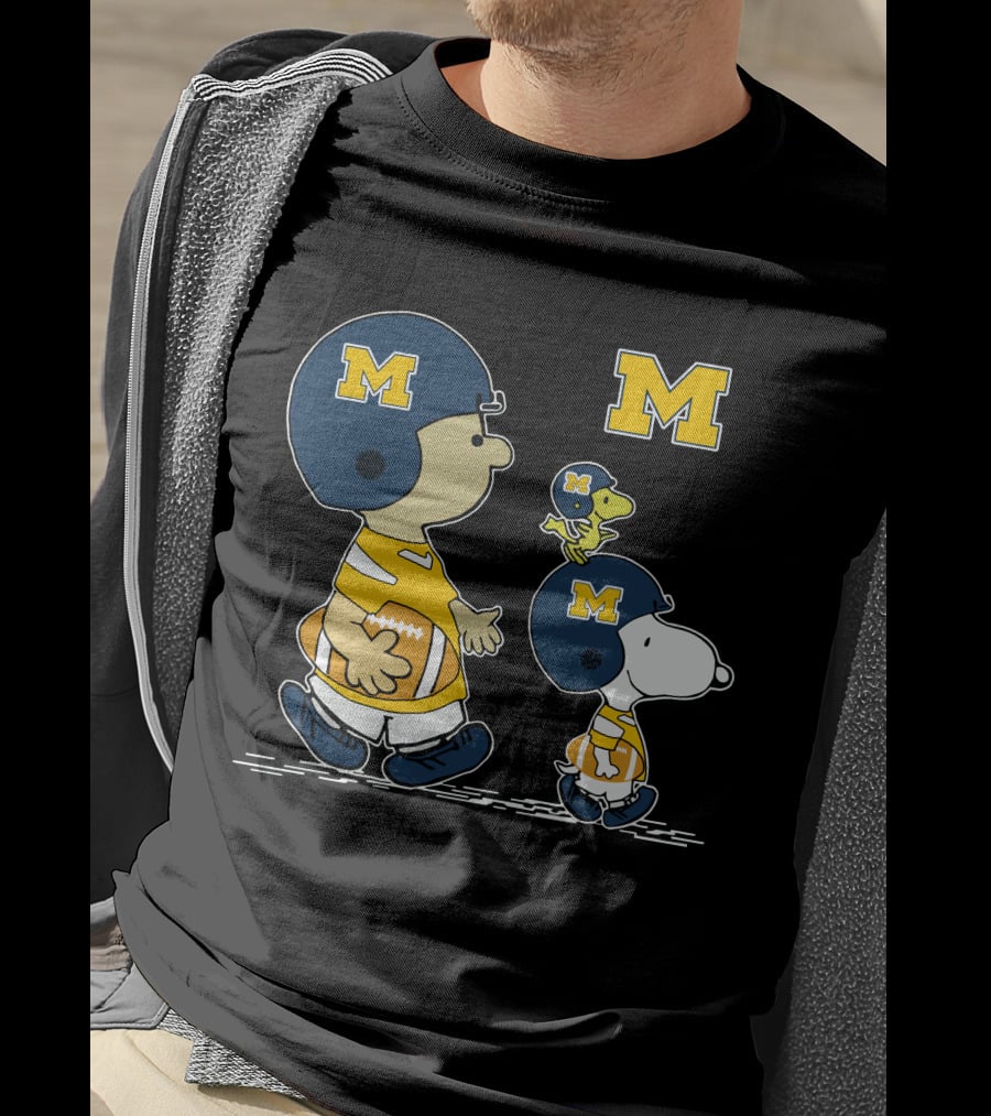 Michigan Wolverines Snoopy And Woodstock Football Helmets T-Shirt