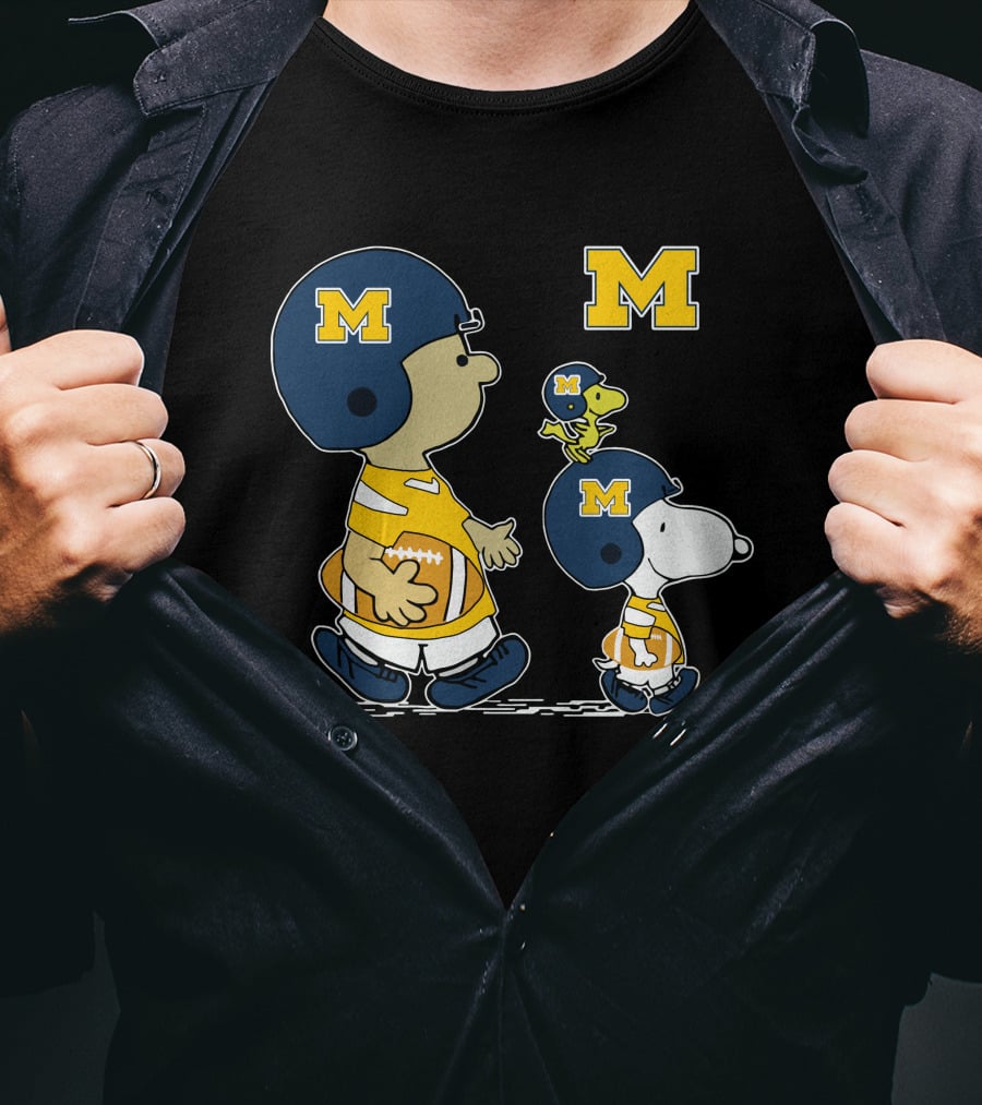 Michigan Wolverines Snoopy And Woodstock Football Helmets T-Shirt