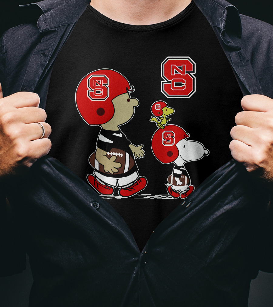 NC State Wolfpack Snoopy Football Helmet Peanuts Characters T-Shirt