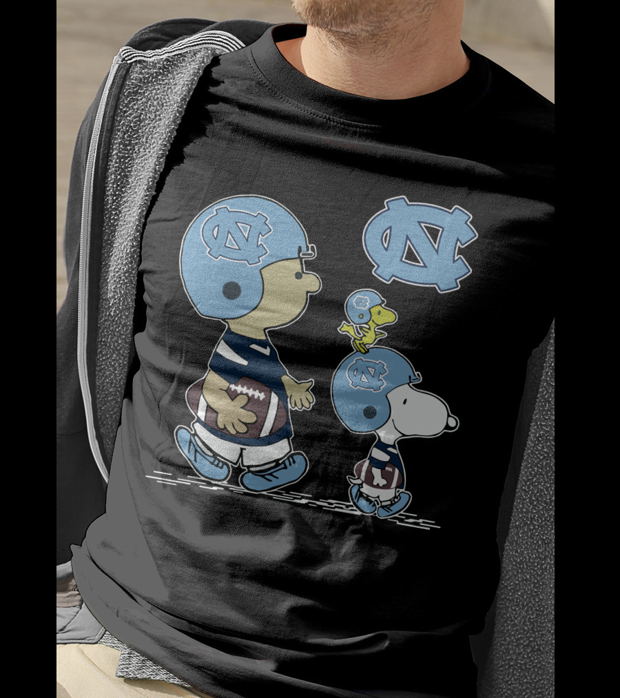 North Carolina Tar Heels Snoopy And Woodstock Football Helmets T-Shirt