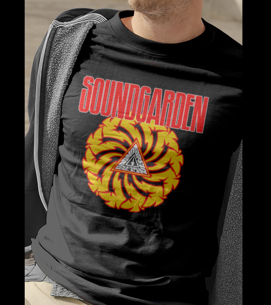Soundgarden Badmotorfinger Album Cover Iconic Logo Spiral T-Shirt
