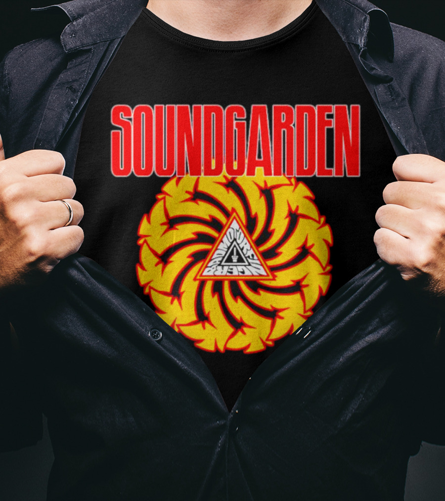 Soundgarden Badmotorfinger Album Cover Iconic Logo Spiral T-Shirt