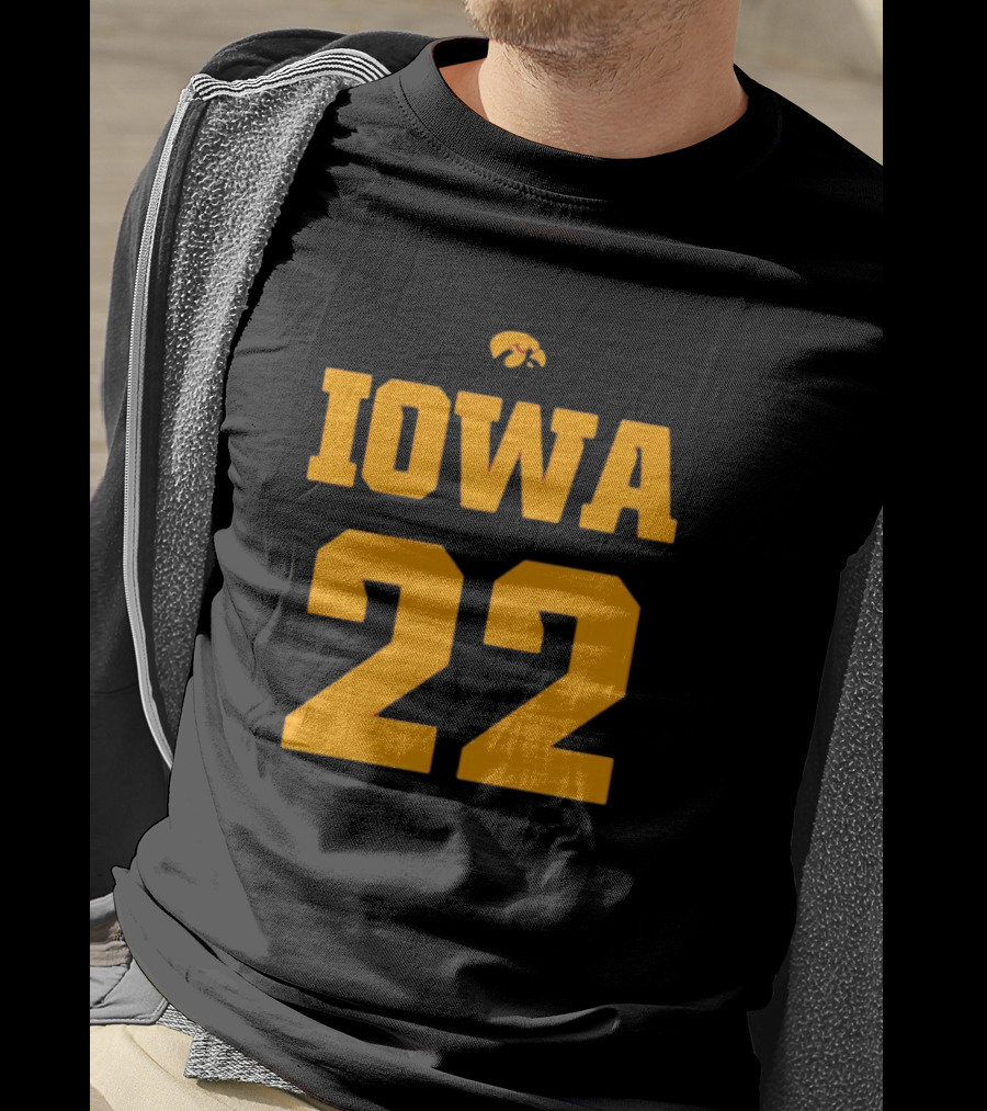 Iowa Hawkeyes 22 Caitlin Clark T-Shirt