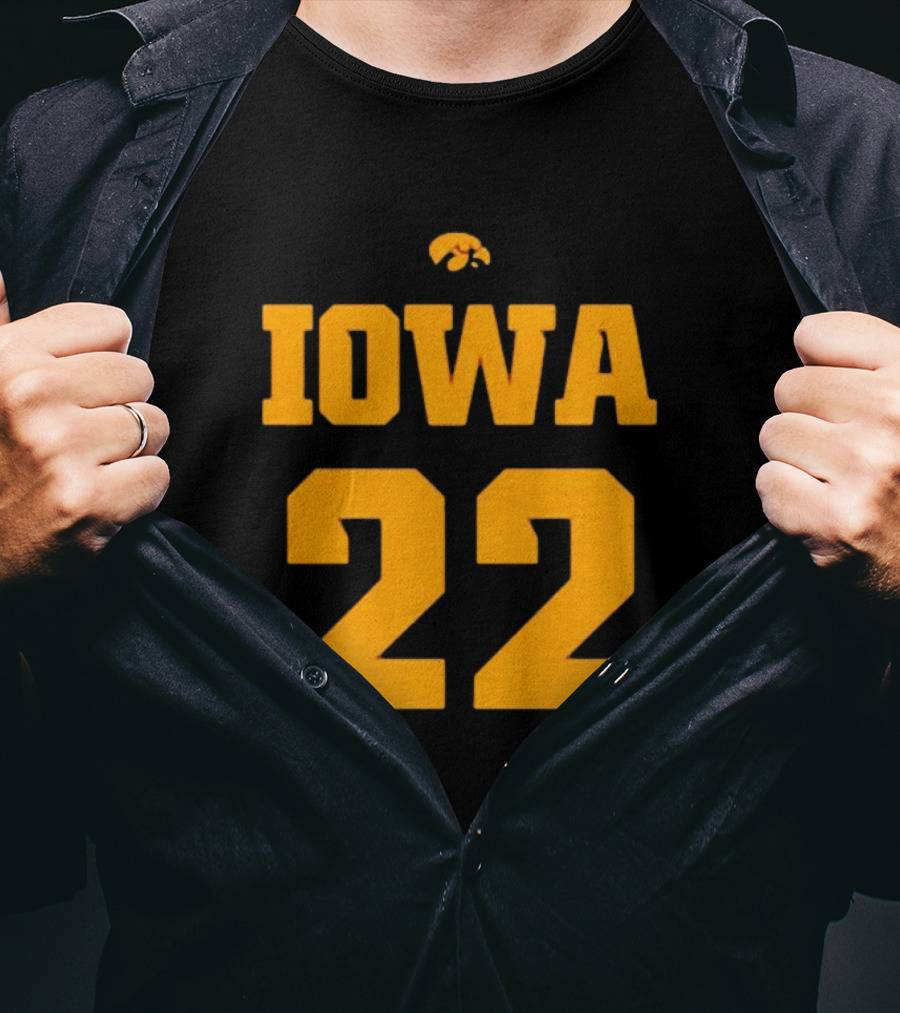 Iowa Hawkeyes 22 Caitlin Clark T-Shirt