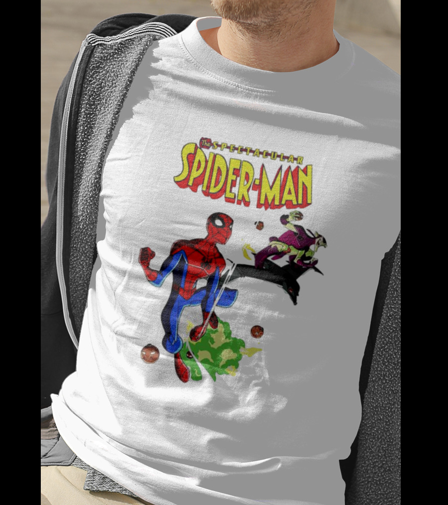 The Spectacular Spider-Man Versus Green Goblin Battle Scene T-Shirt