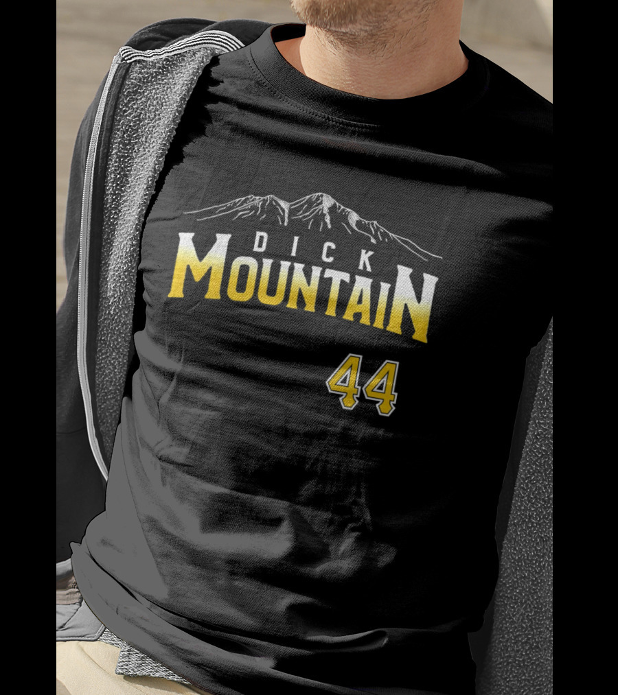 Dick Mountain 44 Vintage Sports Style With Mountain T-Shirt