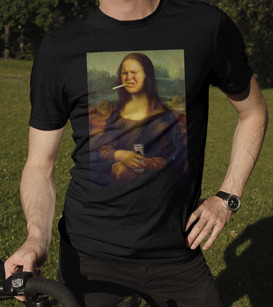 Tammy Mona Lisa Smoking Cigarette Holding Beer Can T-Shirt