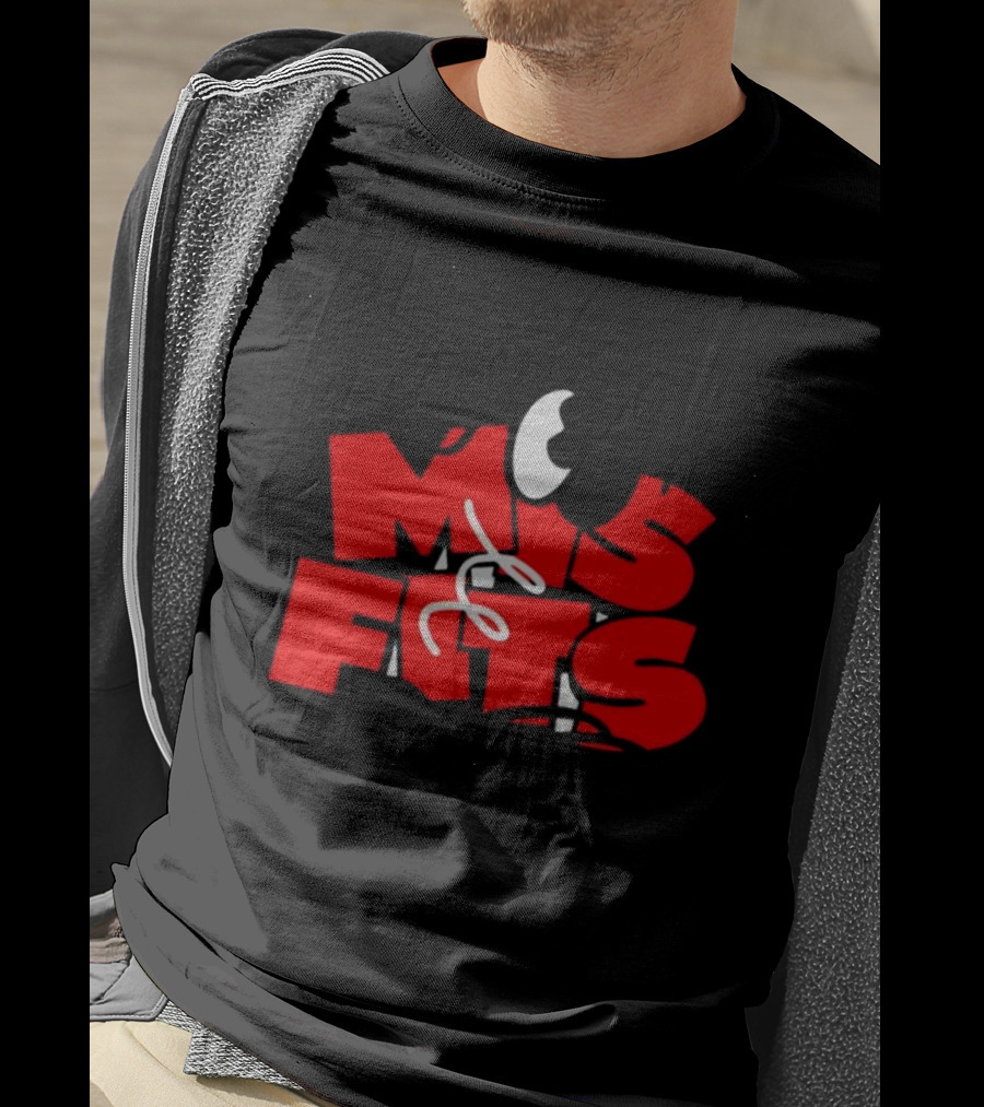 Misfits Gaming MSF Logo Red Text And Cartoon Eyes T-Shirt