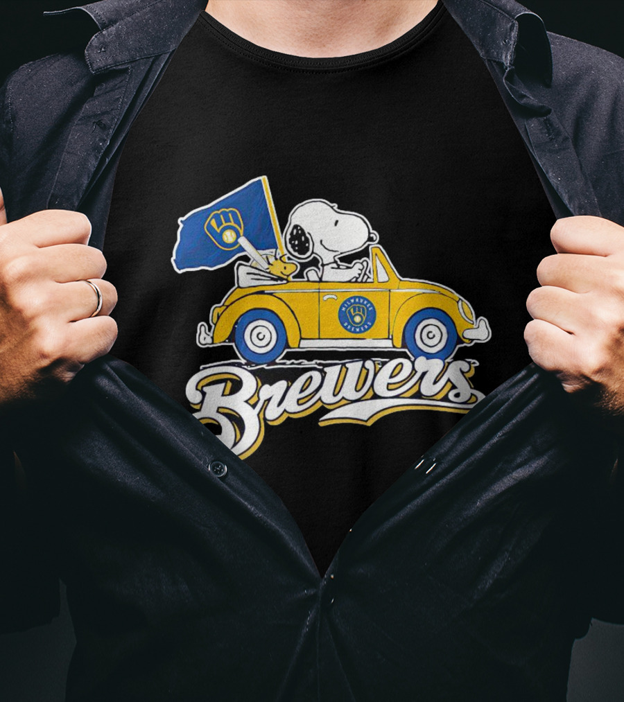 Snoopy And Woodstock Driving Car With Brewers Flag T-Shirt