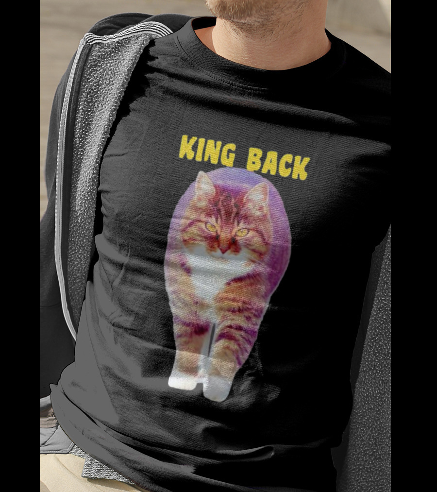 KING BACK Cat Image T-Shirt