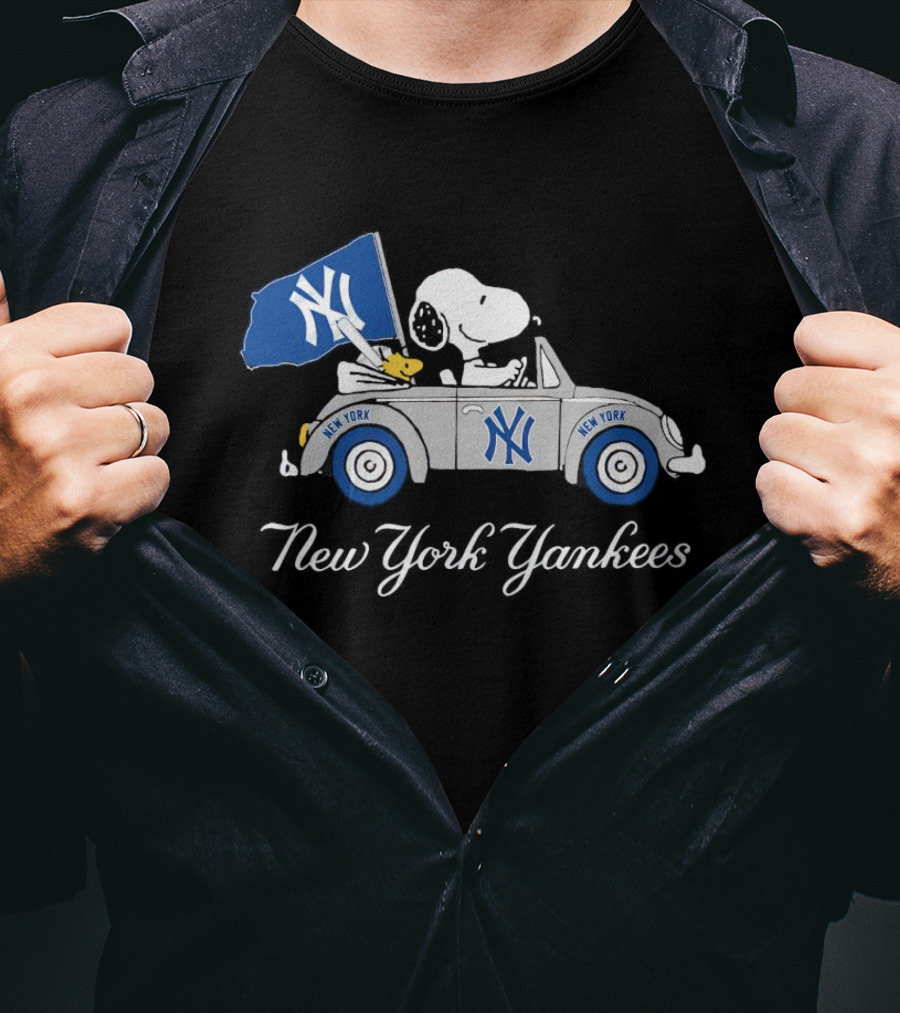 Snoopy And Woodstock Driving Car With New York Yankees Flag T-Shirt