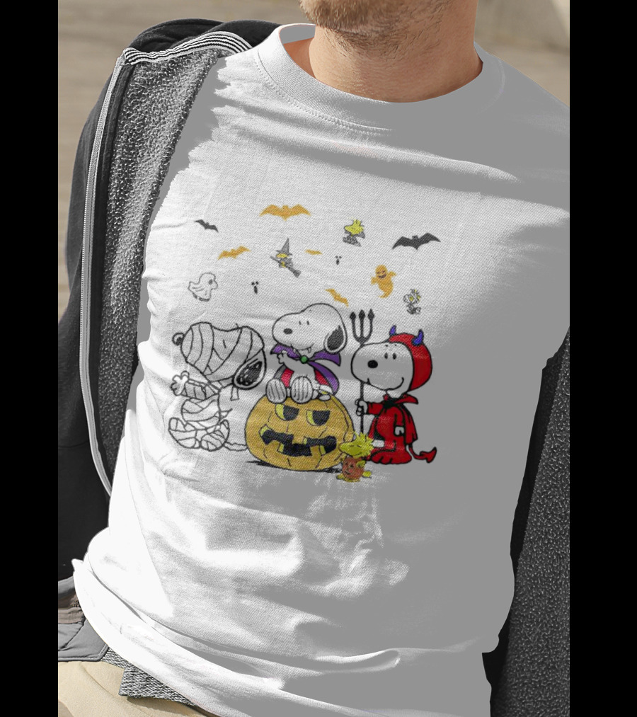 Halloween Snoopy Trick Or Treat With Pumpkin And Ghosts T-Shirt