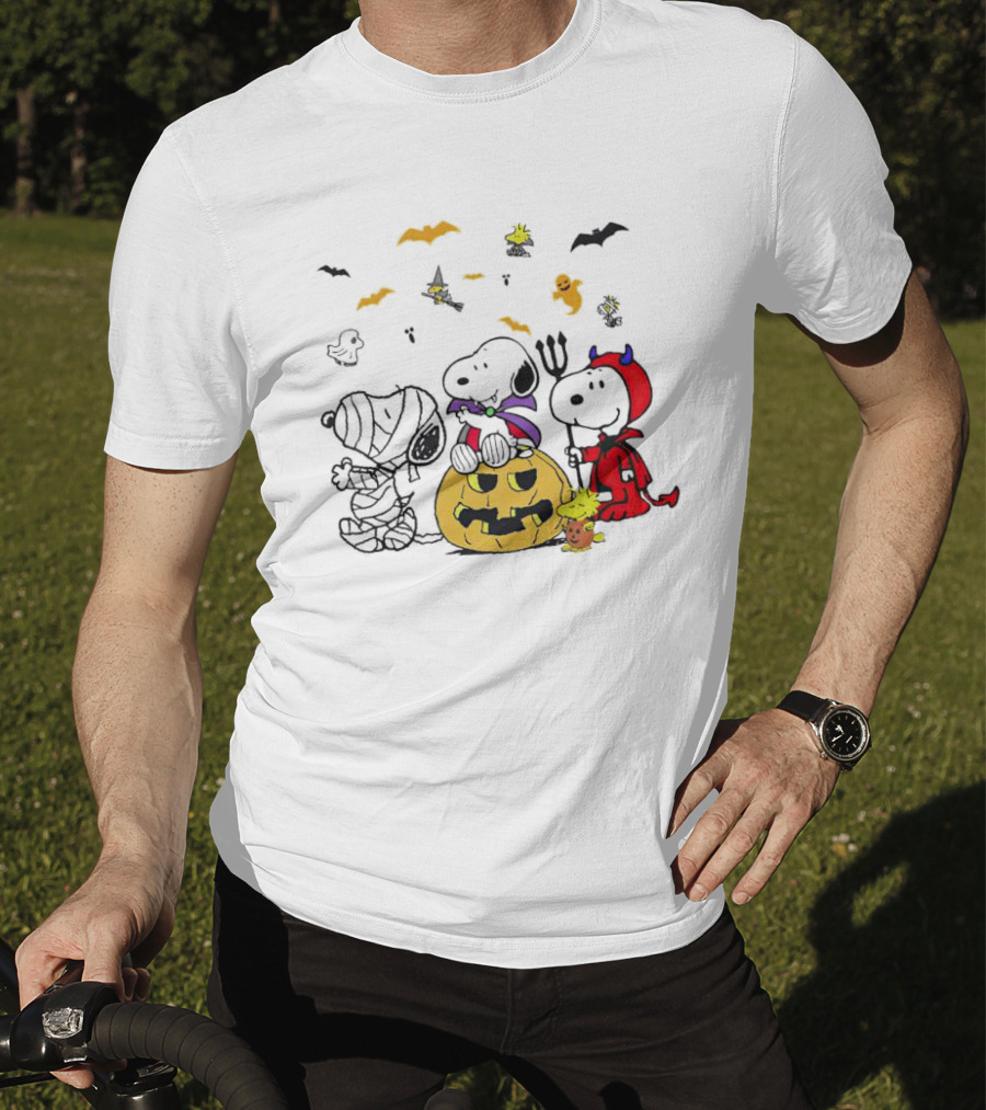 Halloween Snoopy Trick Or Treat With Pumpkin And Ghosts T-Shirt