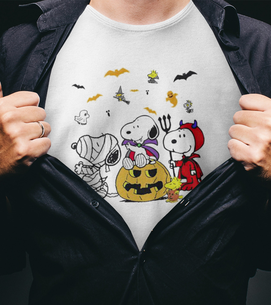 Halloween Snoopy Trick Or Treat With Pumpkin And Ghosts T-Shirt