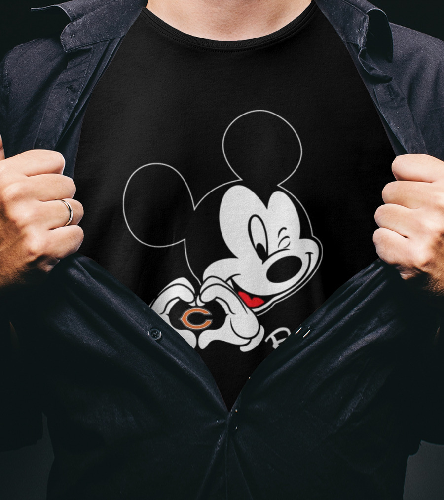 Mickey Heart Chicago Bears Fan T-Shirt