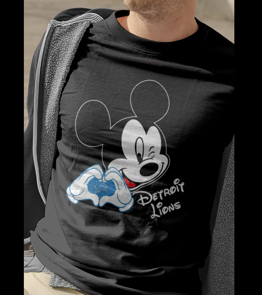 Mickey Detroit Lions Love Heart Gesture T-Shirt
